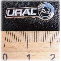 Pin's URAL - Logo "URAL"